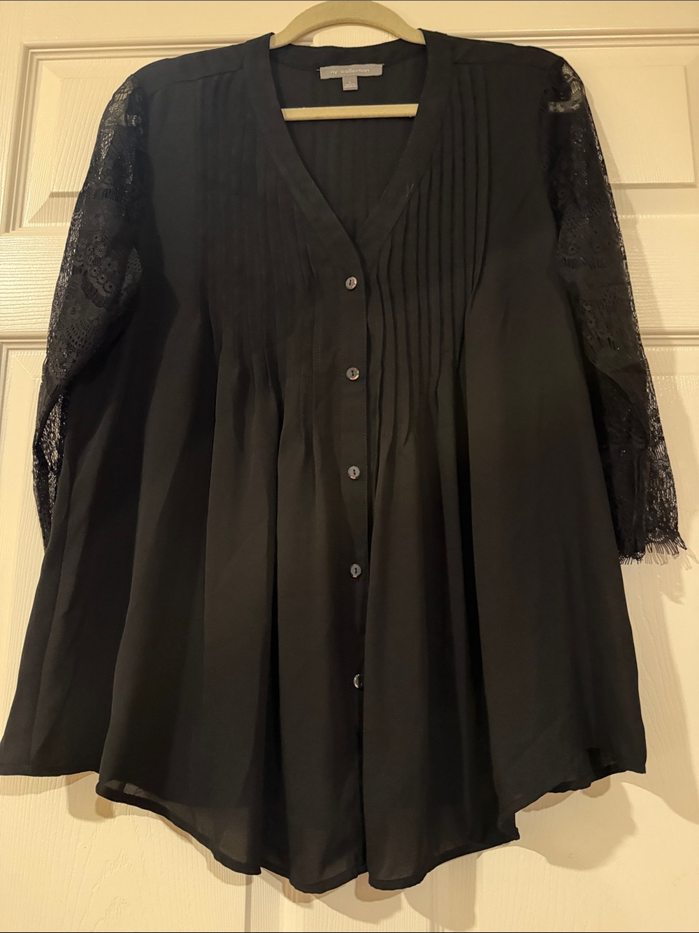 NY Collection Black Lace-Sleeve Button-Front Blouse